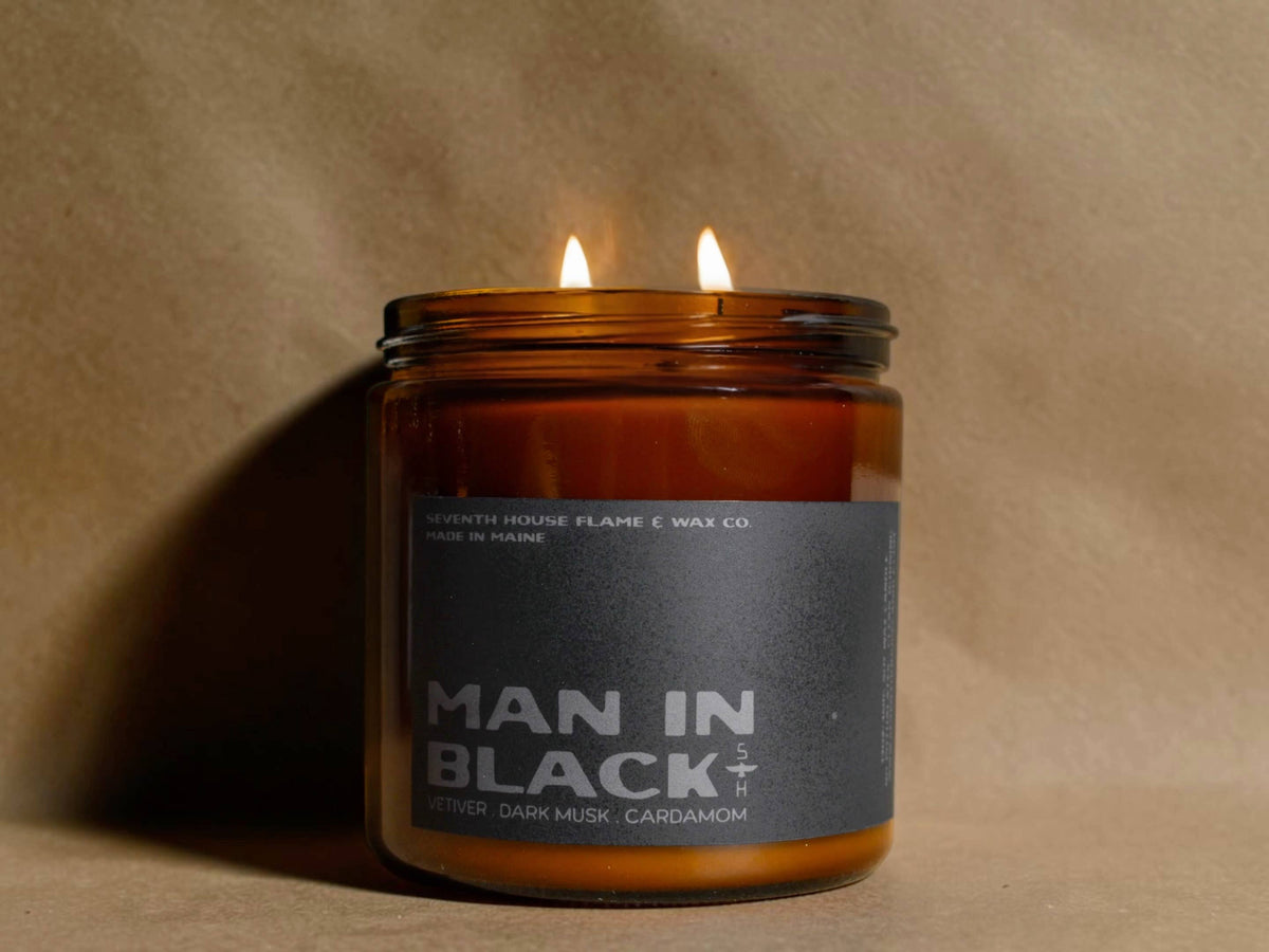 MAN IN BLACK - Cardamom & Vetiver Candle